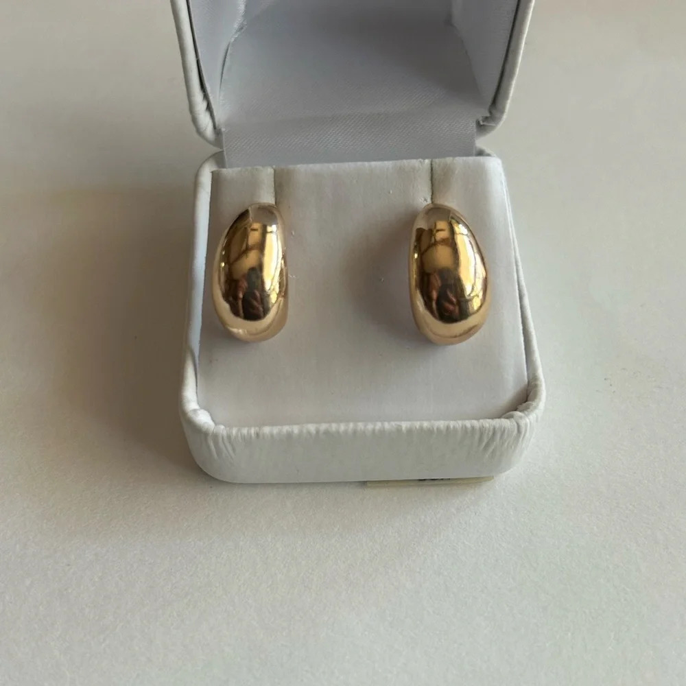 3/$20 Gold Tone Half Hoop Smooth Tear Drop Stud Earrings Pierced
